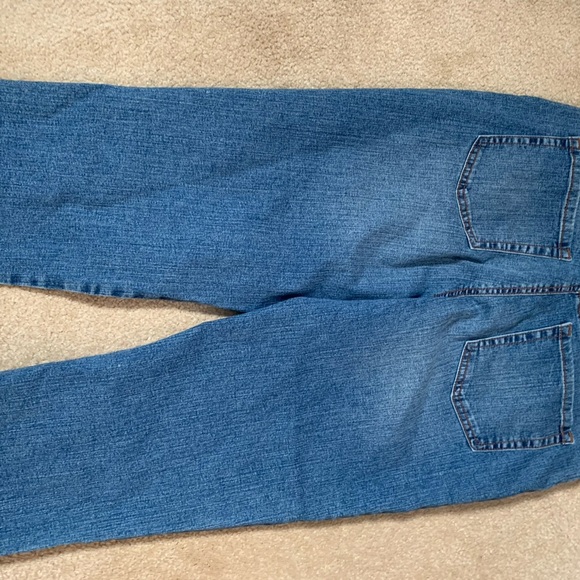Gloria Vanderbilt size 10 embroidered jeans. Perfect condition! - Picture 6 of 6